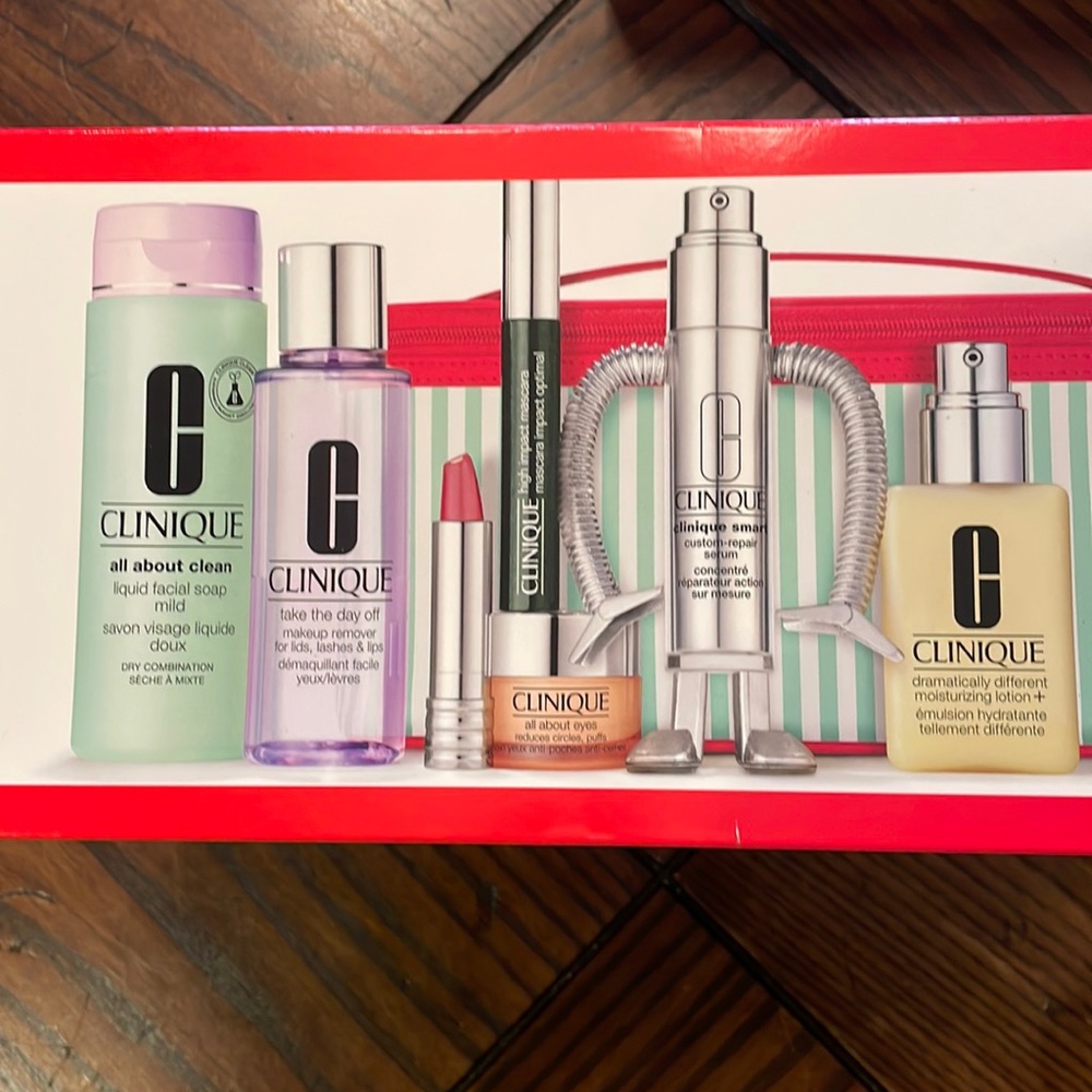 Clinique…BEST OF CLINIQUE…8 Piece set